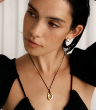 Load image into Gallery viewer, Saint Valentine Paloma Earrings