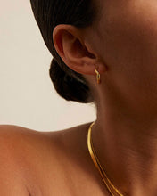 Load image into Gallery viewer, Kristin Ash Onda Hoops