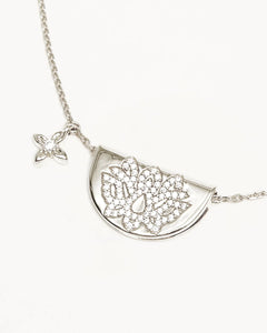 By Charlotte Live in Light Lotus Necklace Silver
