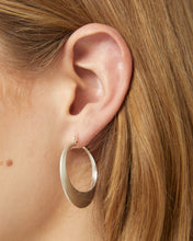 Load image into Gallery viewer, Brie Leon Maddox Hoops - Silver