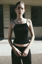 Load image into Gallery viewer, Rowie Liat Knit Singlet - Noir