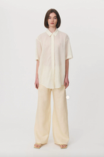 Load image into Gallery viewer, Rowie Faye Silk Oversized Shirt - Banana