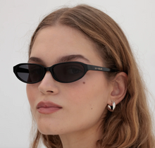 Load image into Gallery viewer, Lu Goldie Alexe - Black