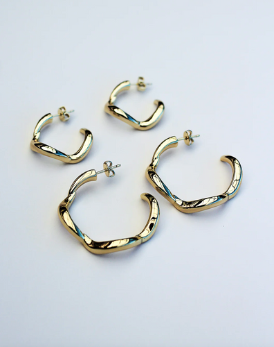 F+H Wave Hoop Earrings Small- Gold