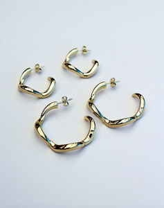 F+H Wave Hoop Earrings Small- Gold