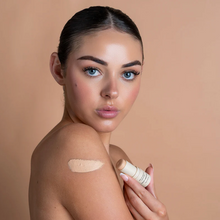 Load image into Gallery viewer, Avocado Zinc SPF50 Natural Concealer- Light/Med