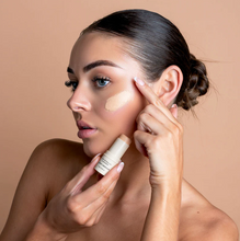 Load image into Gallery viewer, Avocado Zinc SPF50 Natural Concealer- Light/Med