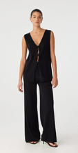 Load image into Gallery viewer, Arcaa Poppy Reversible Longline Top - Black