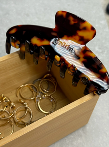 Goldn Curve Clip - Maple