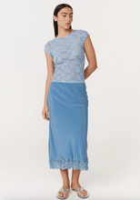 Load image into Gallery viewer, Rowie Galo Sunflower Lace Tee - Periwinkle