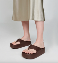 Load image into Gallery viewer, Melissa Free Platform Thong - Bronze