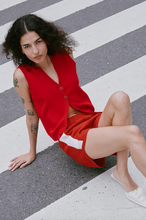 Load image into Gallery viewer, Rowie Simone Linen Shorts - Siren Red