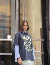 Load image into Gallery viewer, Maku Space Cat Oversize Snow Wash Tee