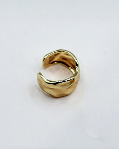 F+H Rippled Shield Ring