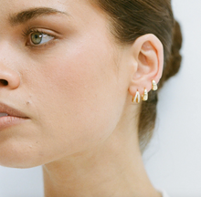 Load image into Gallery viewer, Porter Plain Huggies - Gold