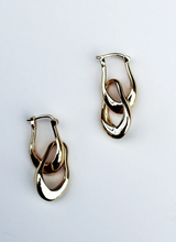 Load image into Gallery viewer, F+H Mini Organic Link Earrings - Gold