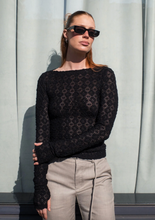 Load image into Gallery viewer, Rowie Samantha Clover Lace Top - Noir