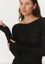 Load image into Gallery viewer, Rowie Samantha Clover Lace Top - Noir