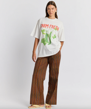 Load image into Gallery viewer, Maku Farm Fresh Oversized Tee