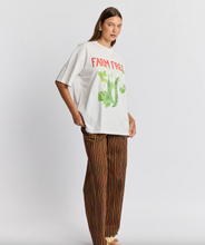 Load image into Gallery viewer, Maku Farm Fresh Oversized Tee