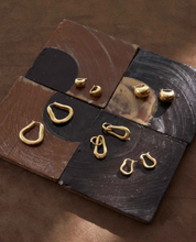 Load image into Gallery viewer, Kirstin Ash Tresor Hoops Small