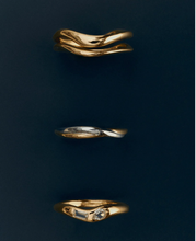 Load image into Gallery viewer, Kirstin Ash Tempo Stacking Ring Set - Gold