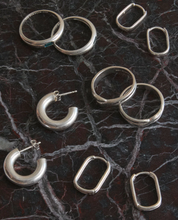 Load image into Gallery viewer, Kirstin Ash Roam Hoops Small - Silver