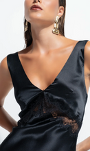 Load image into Gallery viewer, Ginia Gigi Slip - Black