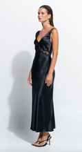 Load image into Gallery viewer, Ginia Gigi Slip - Black