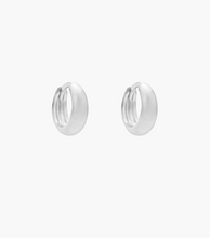 Load image into Gallery viewer, Kirstin Ash Era Huggies - Silver