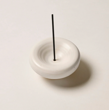 Load image into Gallery viewer, Gentle Habits The Vessel Incense Holder - Cream