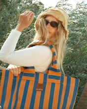 Load image into Gallery viewer, EAU Bags Tote - Deia