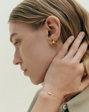 Load image into Gallery viewer, Kirstin Ash Vera Hoops Gold