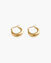 Load image into Gallery viewer, Kirstin Ash Glow Hoops Small - Gold