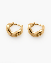 Load image into Gallery viewer, Kirstin Ash Rise Hoops - Gold