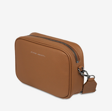 Load image into Gallery viewer, Status Anxiety Plunder with Dual Straps - Camel