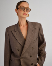 Load image into Gallery viewer, Luv Lou The Banks - Caramel Tort