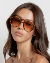 Load image into Gallery viewer, Lu Goldie Ruby - Tort and Tan