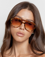 Load image into Gallery viewer, Lu Goldie Ruby - Tort and Tan