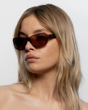Load image into Gallery viewer, Lu Goldie Cleo - Coffee