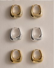 Load image into Gallery viewer, Kirstin Ash Within Motion Hoops - Gold