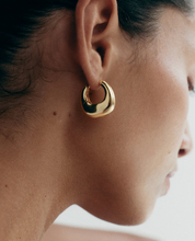 Load image into Gallery viewer, Kirstin Ash Ritual Hoops - Gold