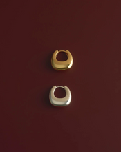 Load image into Gallery viewer, Kirstin Ash Ritual Hoops - Gold