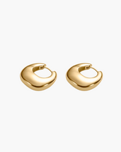 Load image into Gallery viewer, Kirstin Ash Ritual Hoops - Gold