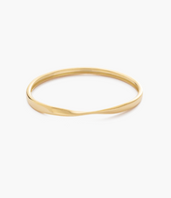 Load image into Gallery viewer, Kirstin Ash Fold Bangle
