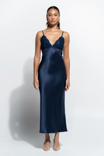 Load image into Gallery viewer, Ginia Isabelle Slip - Midnight