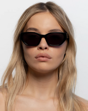 Load image into Gallery viewer, Lu Goldie Esme - Black