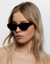 Load image into Gallery viewer, Lu Goldie Esme - Black