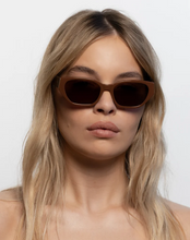 Load image into Gallery viewer, Lu Goldie Esme - Cinnamon